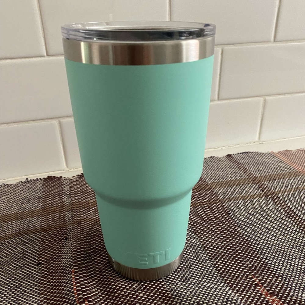 YETI Rambler 30 oz stainless steel vacuum insulated tumbler